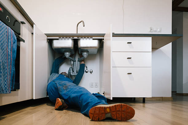 Professional Leak Detection technician working in Edinburg, VA